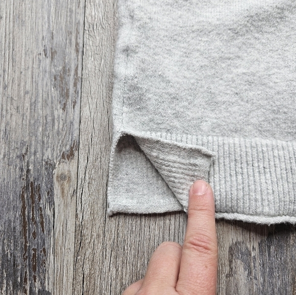 Petite French Bulldog Turtleneck Sweater by LOFT Size Small - Picture 8 of 13